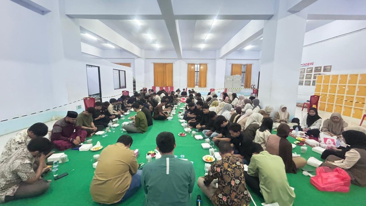 Buka Puasa Bersama: Keluarga Besar Politeknik Tridaya Virtu Morosi